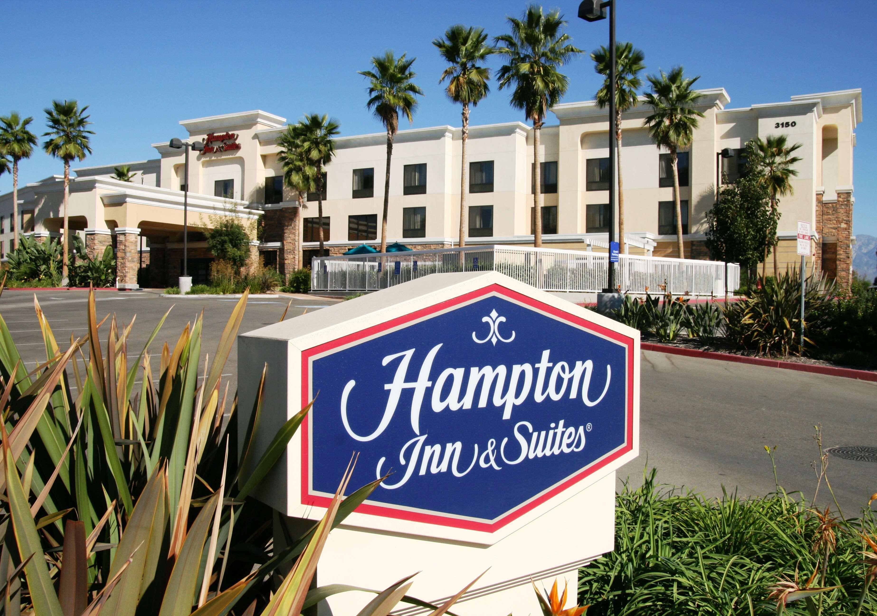 4 Resort-Style Hotels Close to De Anza Park, Ontario