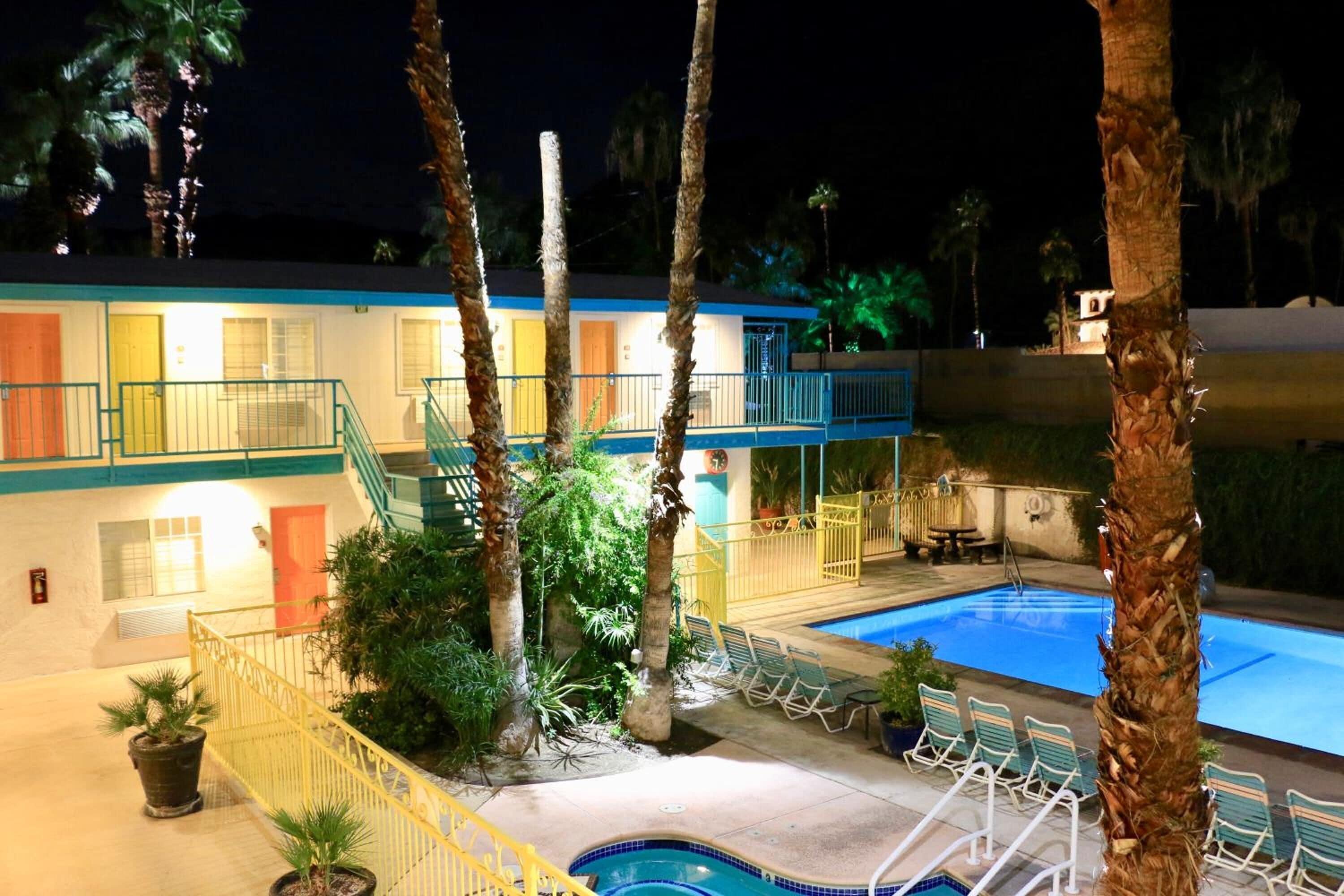 4 Airport Hotels Near Vista del Rey at Century Park That Stand Out
