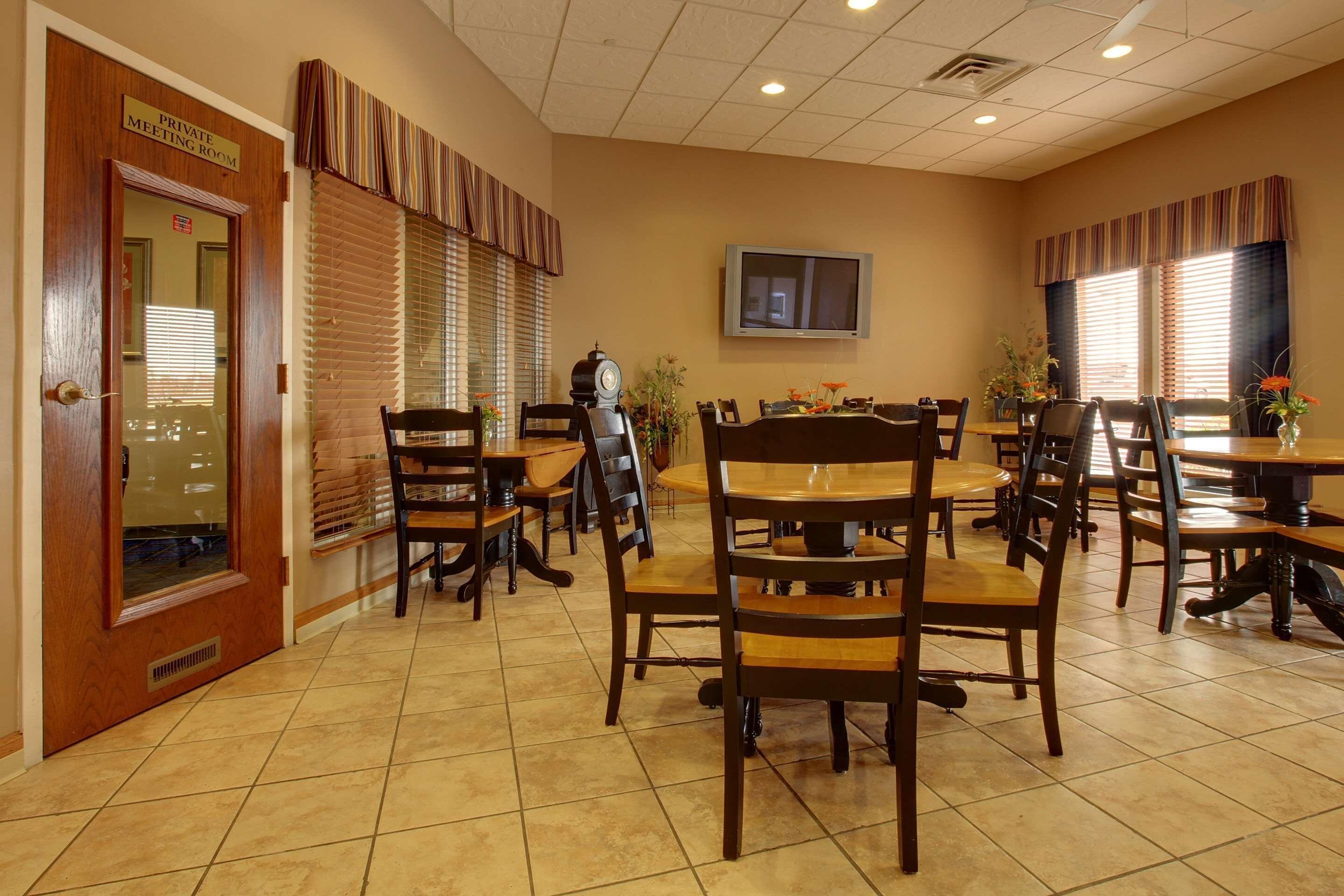 6 Top-Rated Family-Friendly Hotels In Greater St. Louis