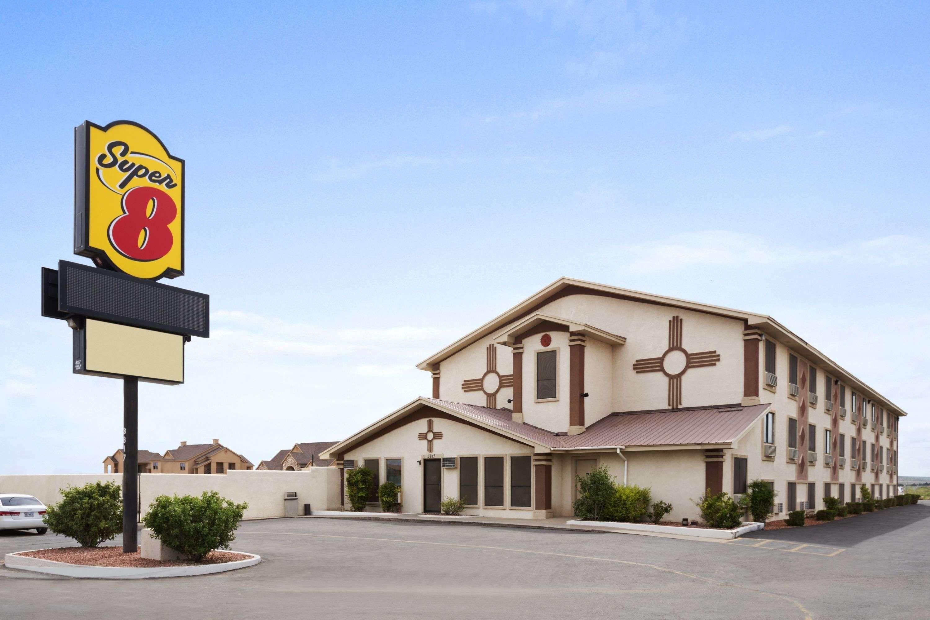 Where to Stay Near Carlsbad Center-Environmental: 5 Airport Hotels