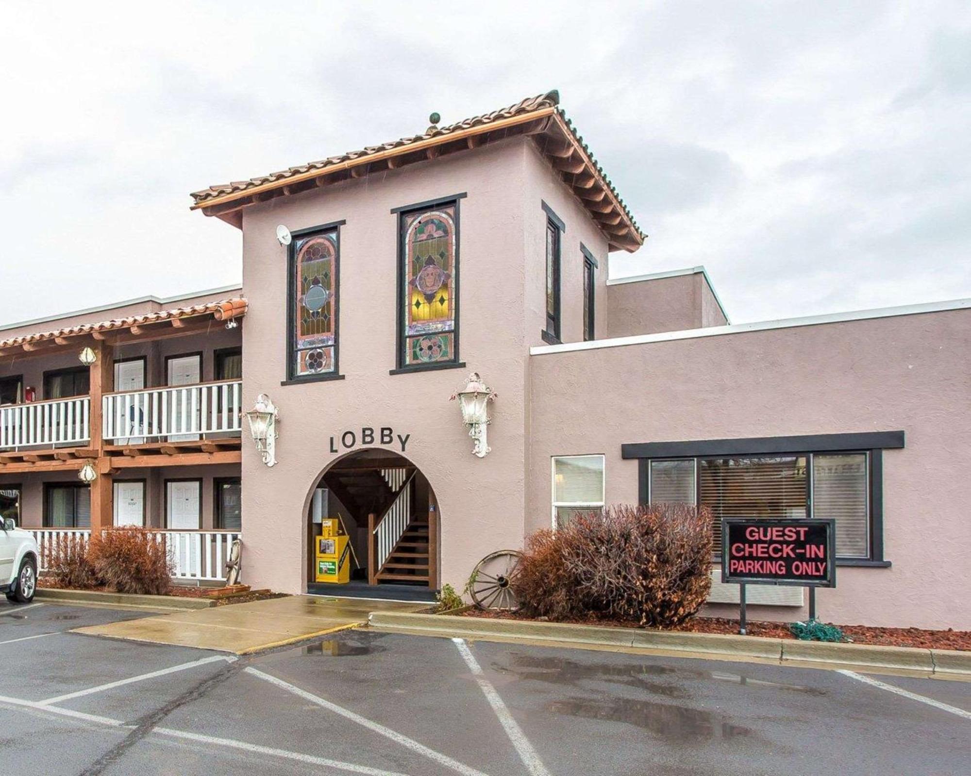 4 Leisure Hotels Near Oregon State Parks in Baker City That Stand Out