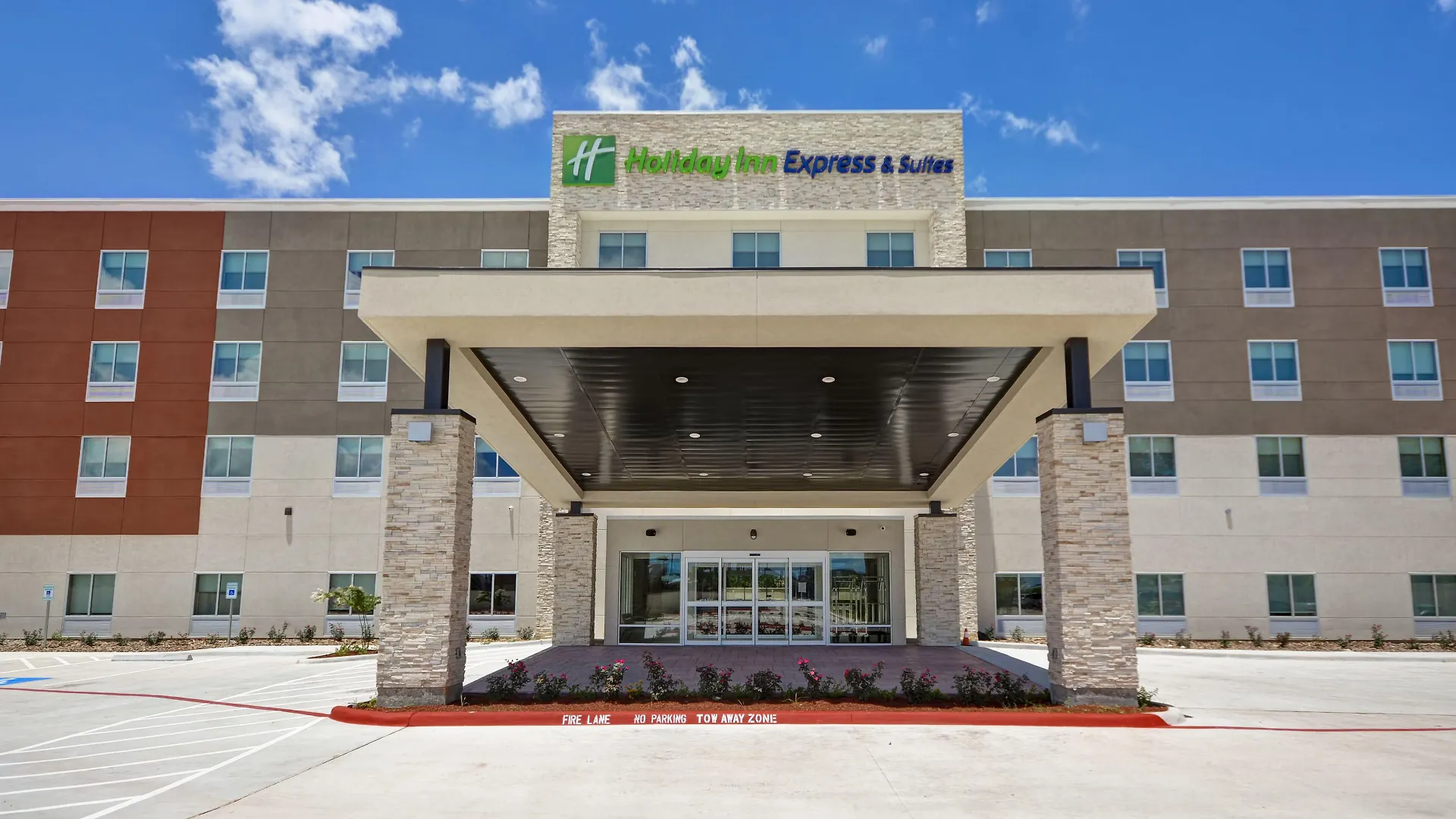 Where to Stay Near Johnson Space Center: 5 Business Hotels