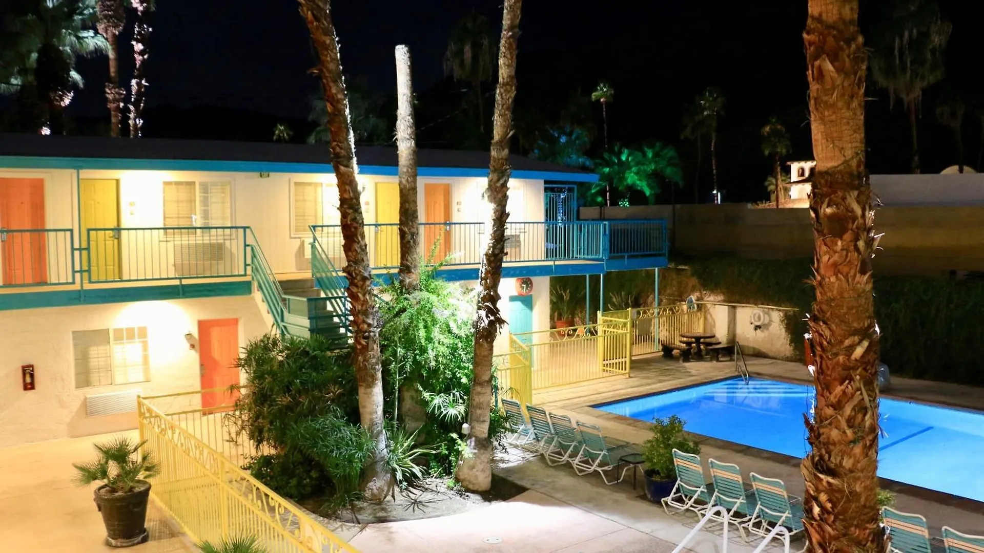 4 Airport Hotels Near Vista del Rey at Century Park That Stand Out