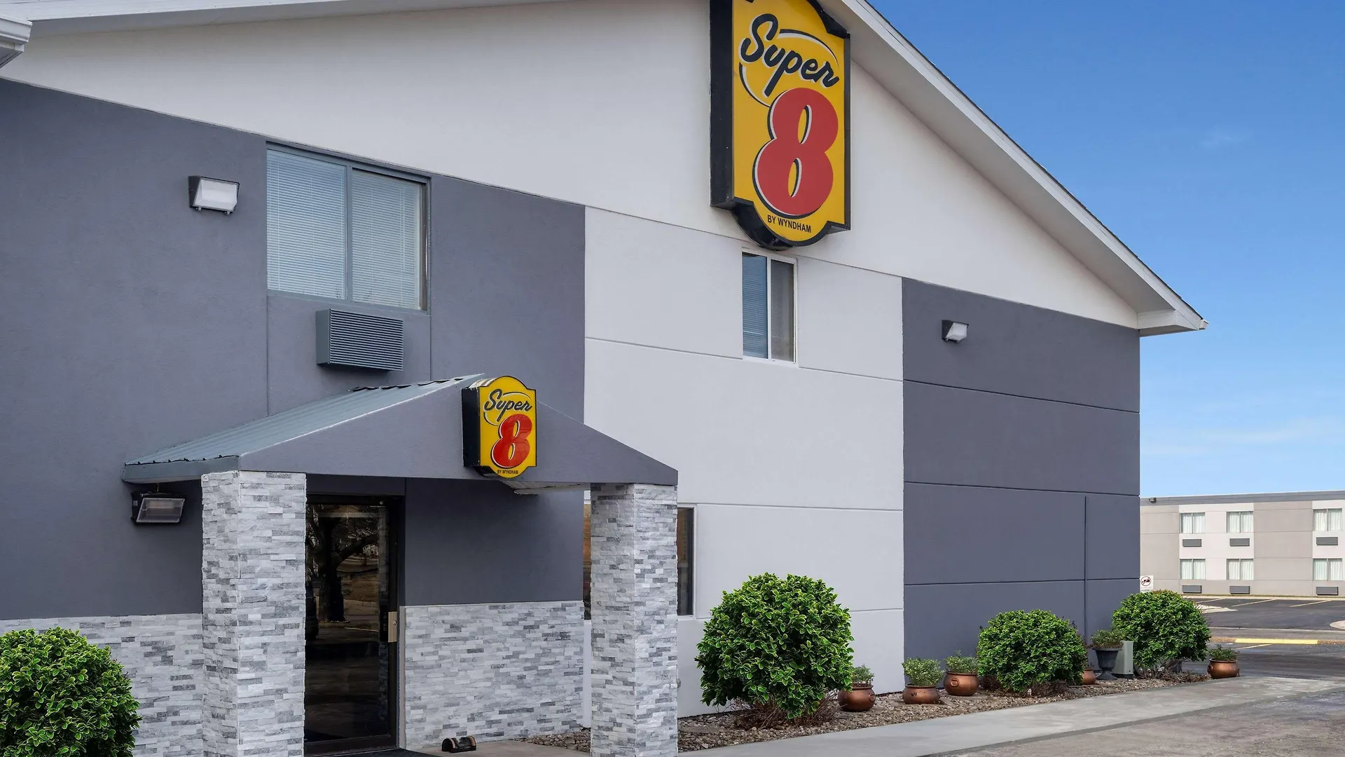 5 Budget Hotels Near Whiteco Industries Inc Worth Booking
