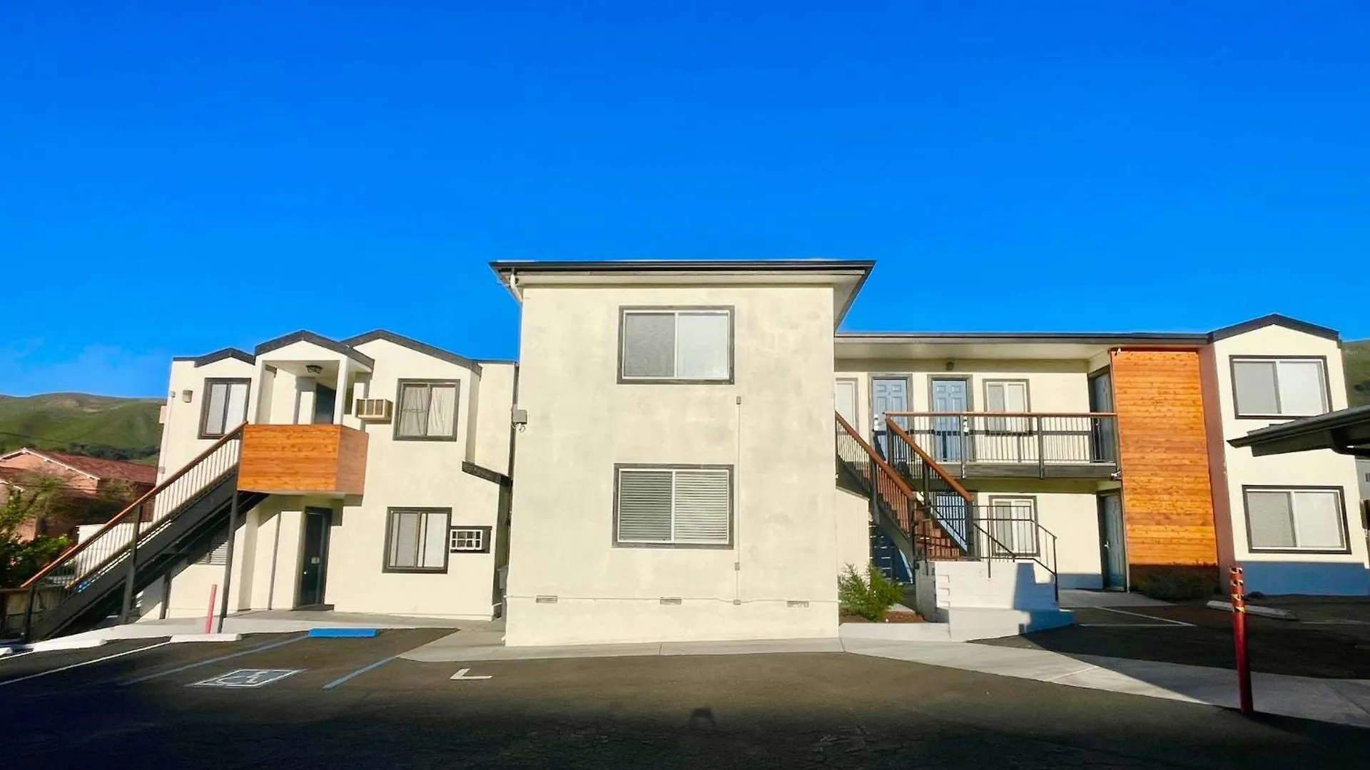 4 Budget Hotels Near Throop Park With Free Parking