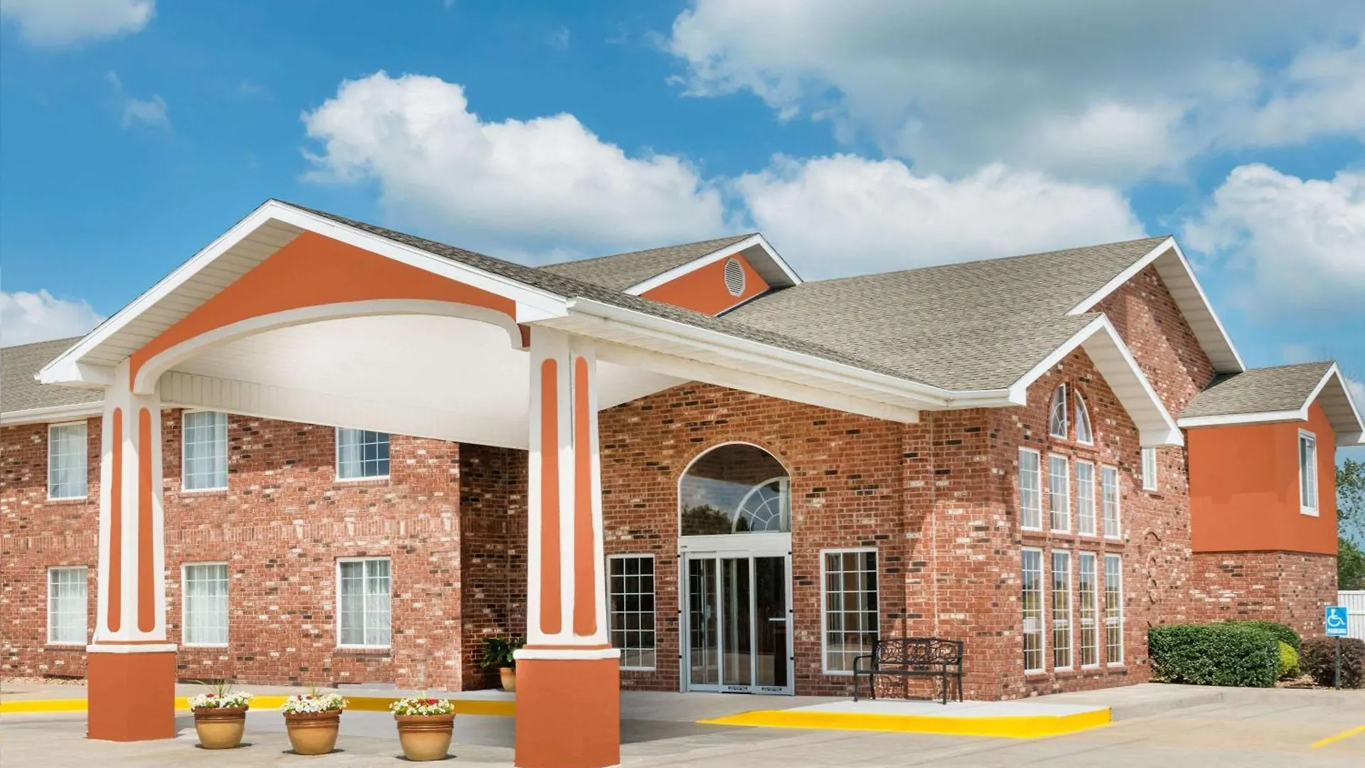 15 Family-Friendly Hotels in the Ozarks You Can Actually Book